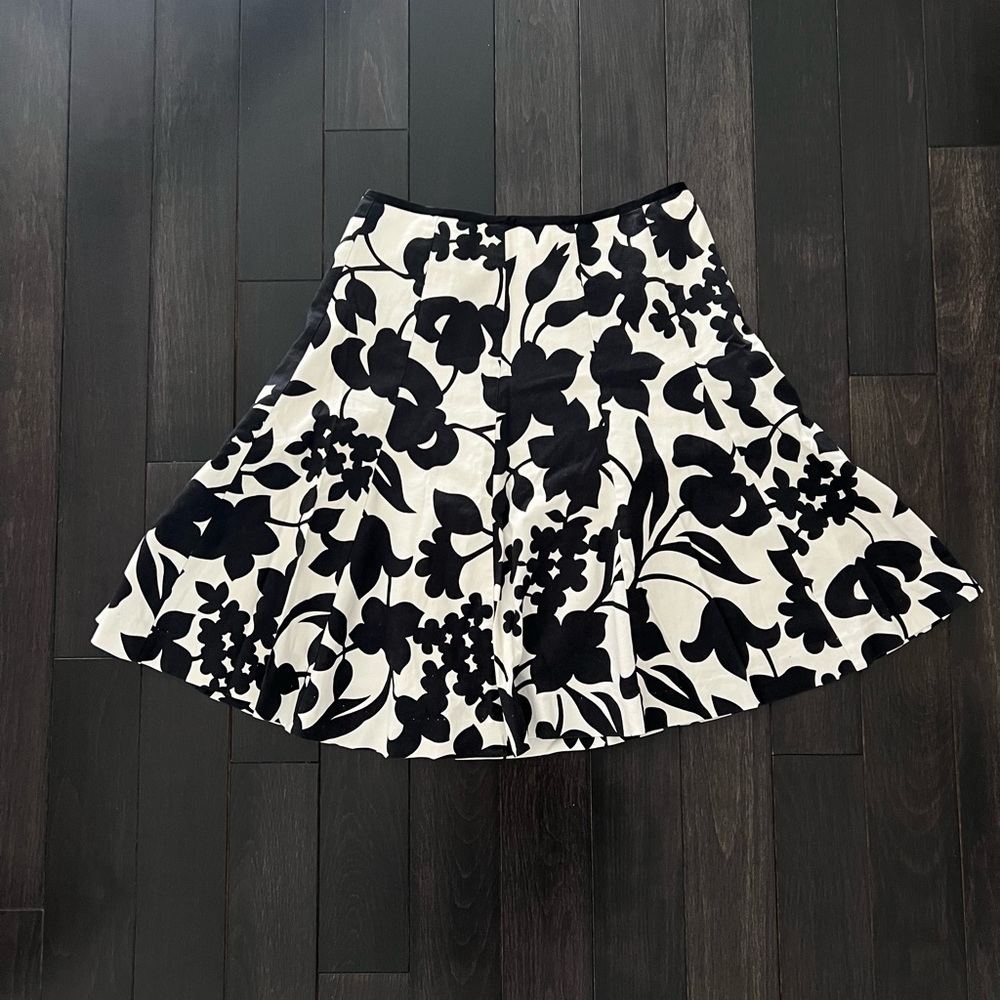 RW&CO. Black and White Floral A-Line Skirt